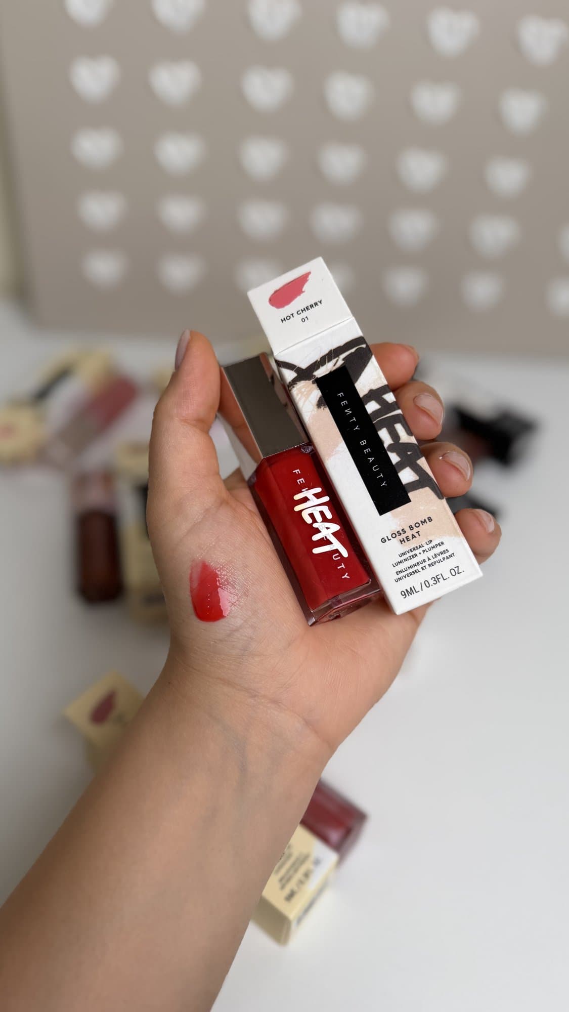لیپ گلاس فنتی بیوتی  - HOT CHERRY
